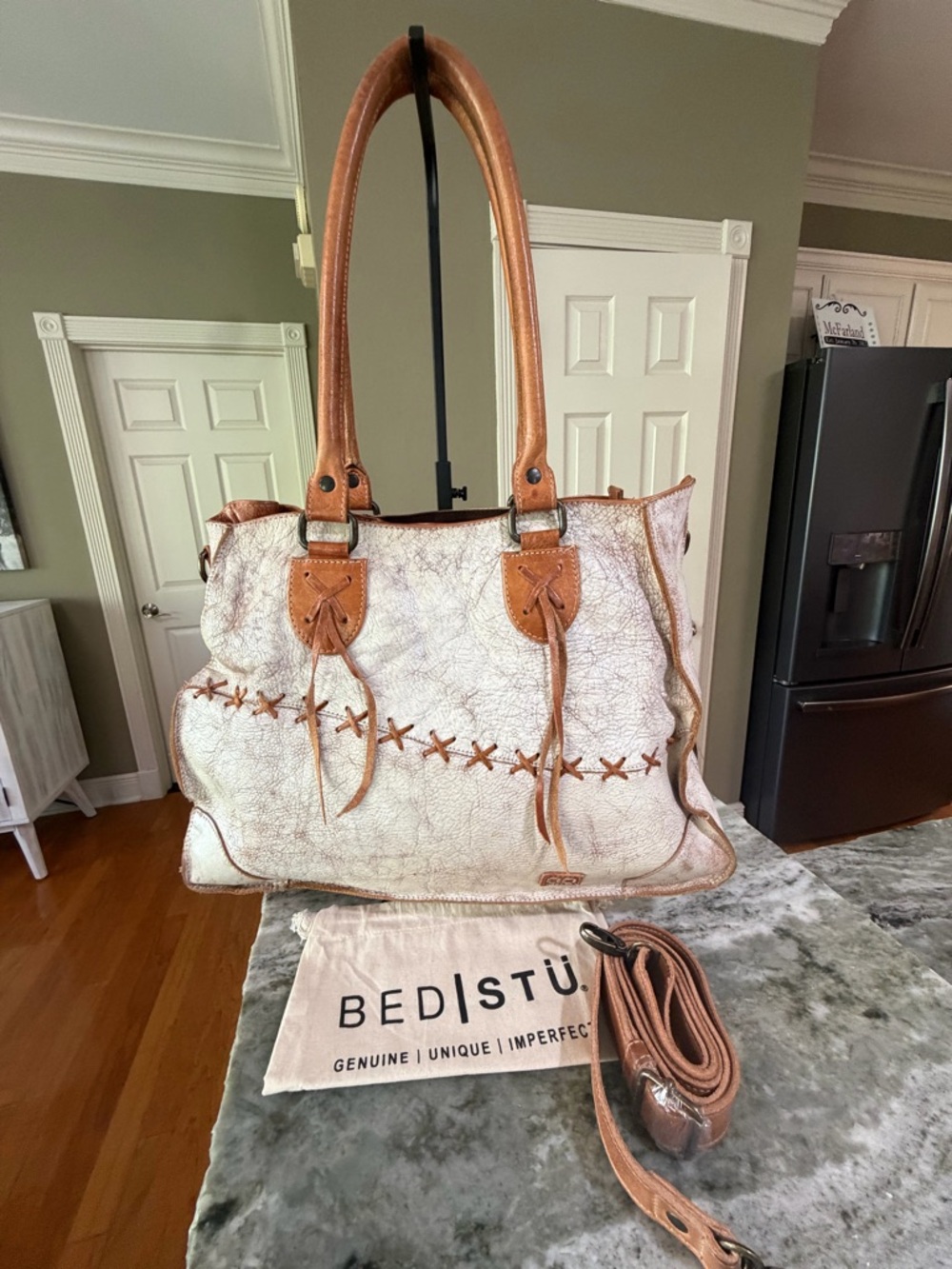 BED|STU Bruna White & Tan Distressed Leather Shoulder Tote